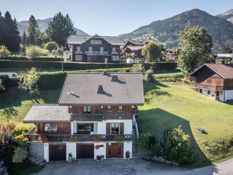 Plant, Building, Sky, Property, Window, Nature, House, Tree, Land Lot, Highland