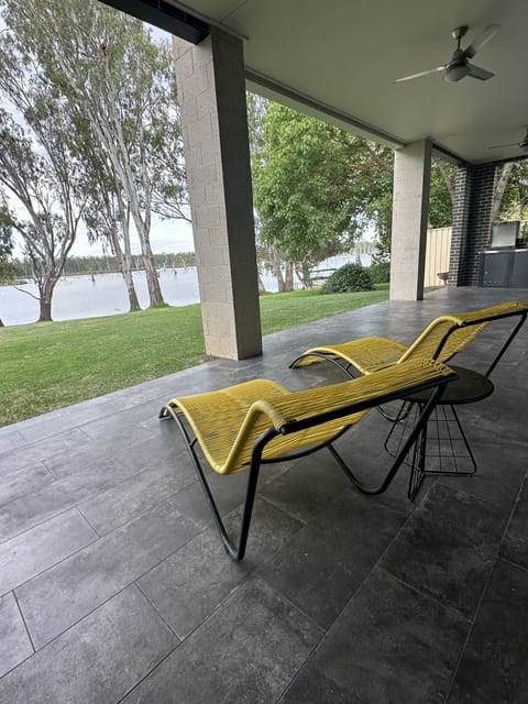Absolute Waterfront