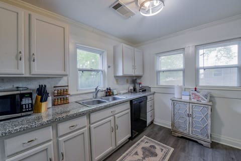 Kitchen - The kitchen comes equipped with all the necessary utensils and appliances to create a delicious meal!