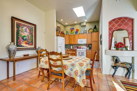 Dining Area | Dishware & Flatware Provided