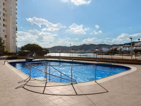 Water, Cloud, Sky, Property, Building, Azure, Swimming Pool, Urban Design, Leisure, Tree