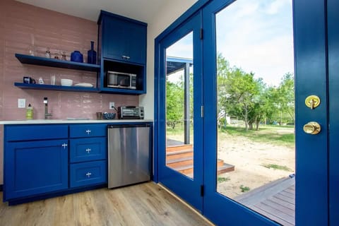 3b48c939-e517-4e00-b5f5-8e481ef09563