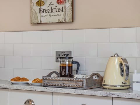 Kitchen | The Granary - Dunira Cottages, Dunira, near Comrie