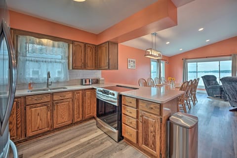 [Fully Equipped Kitchen]