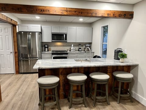 Furnished Eat-in Kitchen