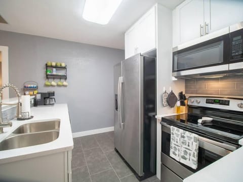 208ff351-e46b-4d81-9286-3f0b1dbb2d83