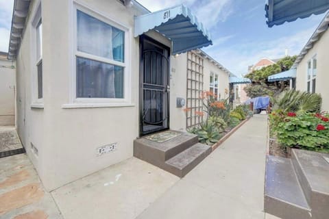 Front entryway to the unit.