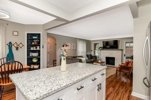 Cook, dine, and gather around the spacious kitchen island—perfect for meal prep, casual bites, or great conversations. It’s the heart of the kitchen and a favorite hangout spot for everyone!