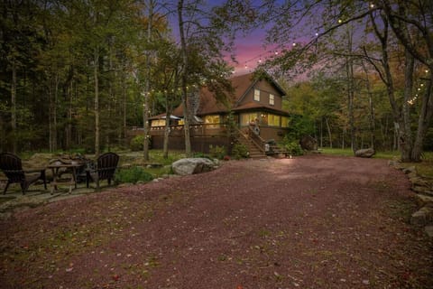 The evening arrives at the cabin