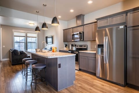 Full Kitchen!