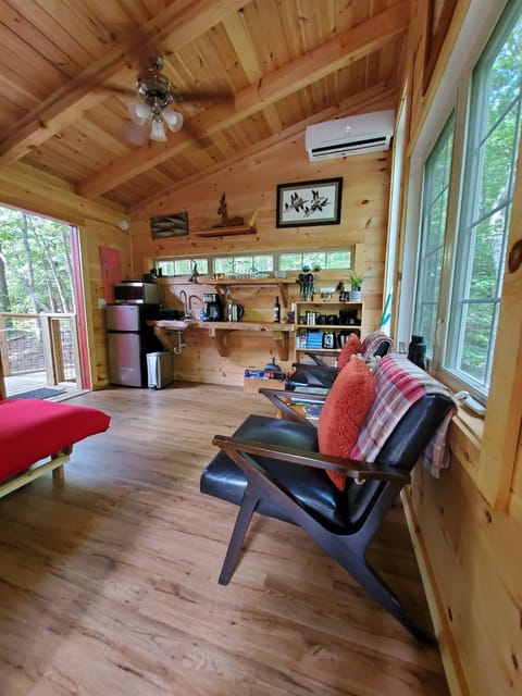 Looking towards the front door and kitchenette