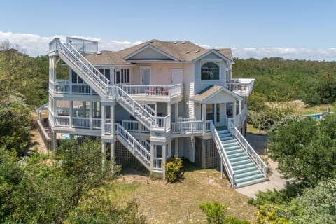 Front view of house 