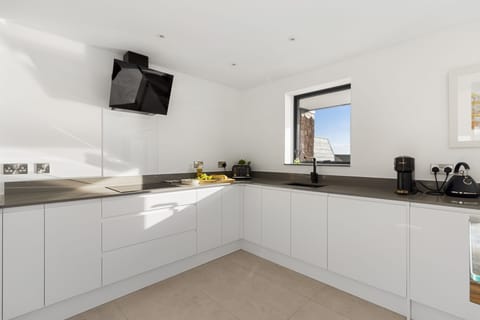 Fully equipped, modern kitchen