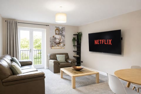 Living Room / Lounge
