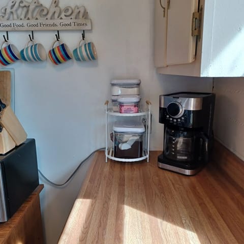 Guest Coffee Service w/coffee, sugar, creamer, and artificial sweetener