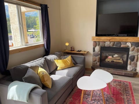 Gas Fireplace | Smart TV