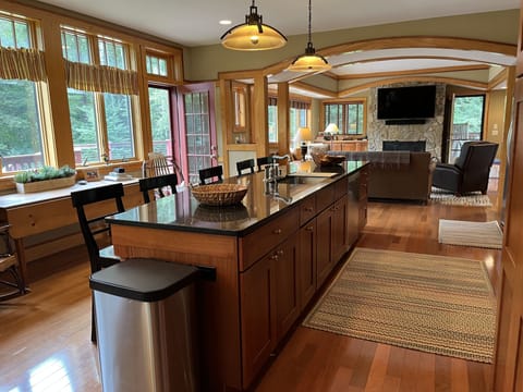 Large Island with 5 counter stools
