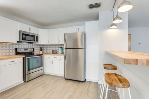 Kitchen | Main Level | Keurig Coffee Maker w/ Pods