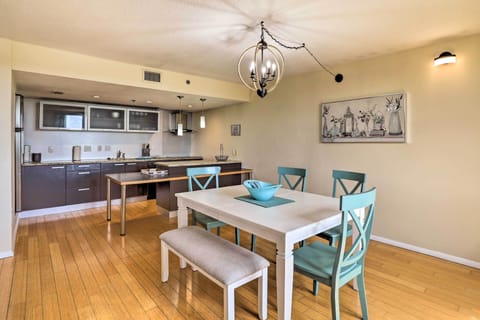 Dining Area | Kitchen