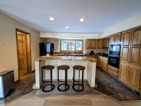 Bar stool seating to keep the chef company!