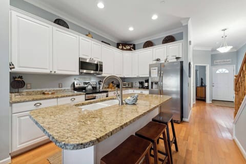 d472c0ef-bffa-4f4e-b1d0-8627944866f1