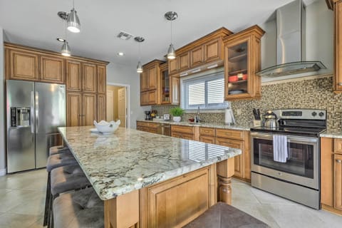 Kitchen | Basic Cooking Essentials | Dishwasher | Coffee Maker | Air Fryer