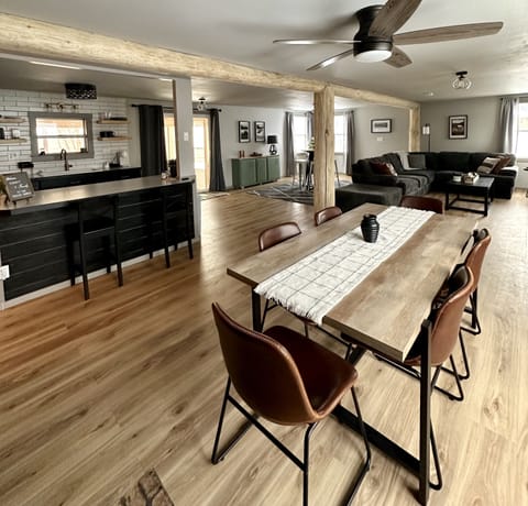 Open concept with plenty of seating for guests.