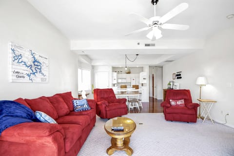 Natural light from the open glass views to the lake.