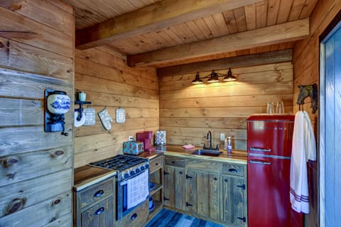 Small fully stocked kitchen with everything you'll need to cook your favorite meals while on vacation. (no food)