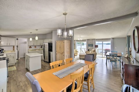 Dining Areas | Dishware & Flatware | Trash Bags & Paper Towels | Main Floor