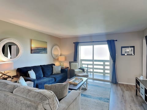 Welcome to Lighthouse Point 14C