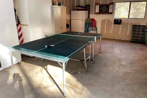 Ping Pong! Rally's on! 