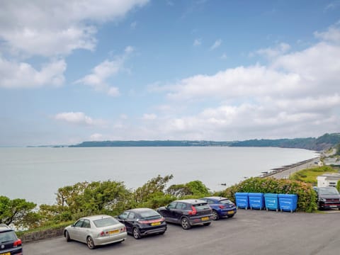 Surrounding area | Waters Edge, Amroth