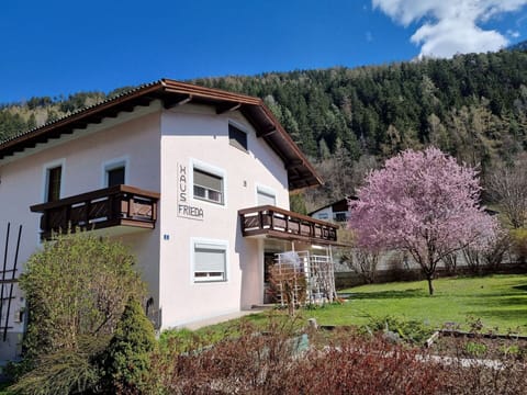 Sky, Plant, Building, Property, Cloud, Window, House, Tree, Natural Landscape, Land Lot