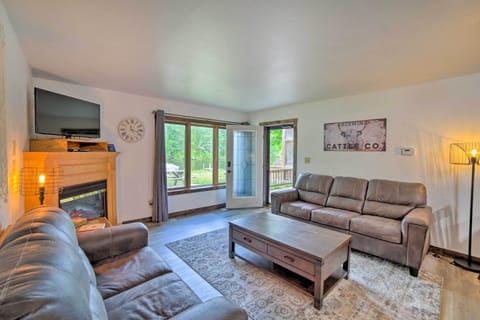 Crivitz Vacation Rental | 2BR | 1BA | Step-Free Access | 880 Sq Ft