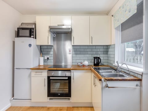 Kitchen area | Arthurs Den, Brixham