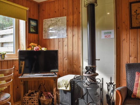 Living area | The Bothy - Mondhuie Self Catering Chalets, Nethy Bridge