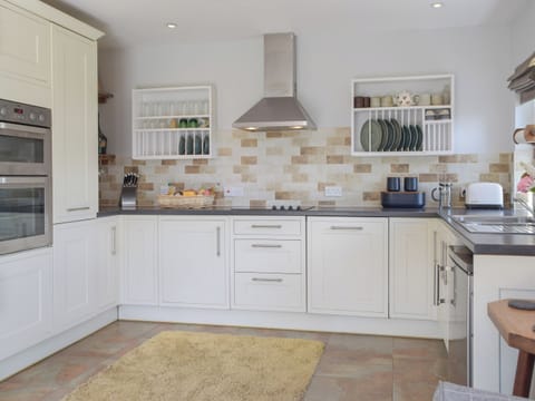 Kitchen area | Hafan Fach Cottage, Stackpole