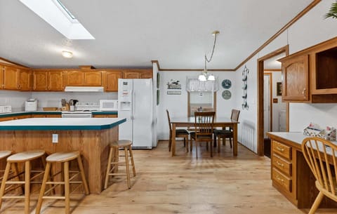 Breakfast nook just inside the kitchen off the main entrance