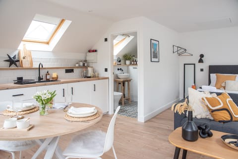 Studio flat in Frome