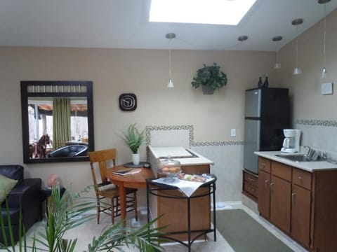 The Hoblet Cottage in Niagara Falls