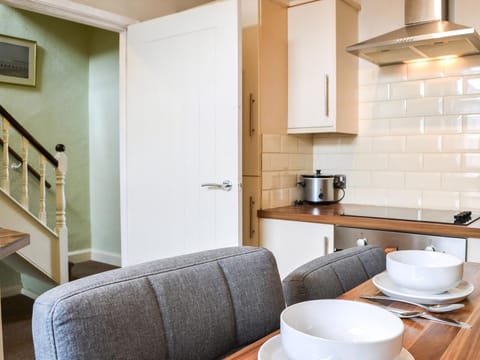 Kitchen | White Rose Apartment, Bridlington