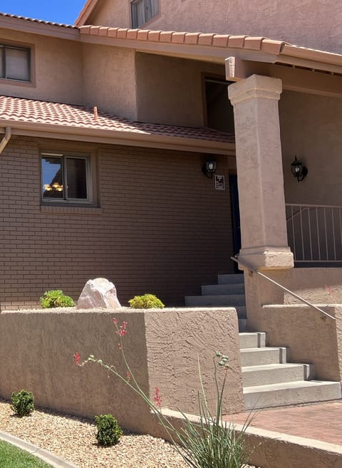 Entrance has 5 steps down