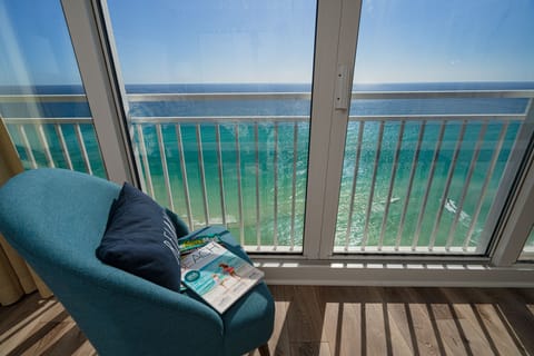 Wake up, sit right down, dream your day away!