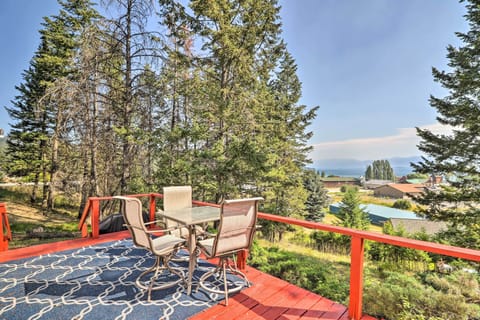 Lakeside Vacation Rental | 2BR | 1BA | Stairs Required | 800 Sq Ft