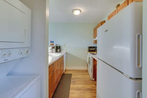 Kitchen | In-Unit Laundry