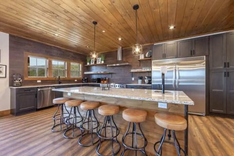 Top of the Summit Lodge's fully equipped kitchen