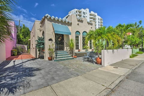 Sarasota Vacation Rental | 2BR | 2.5BA | Stairs Required | 1,313 Sq Ft