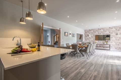 Appletrees, Burnham Market: A spacious open-plan living area