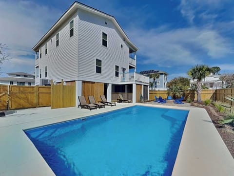 Shore Beats Work - Private Pool & Ocean Views on Tybee!